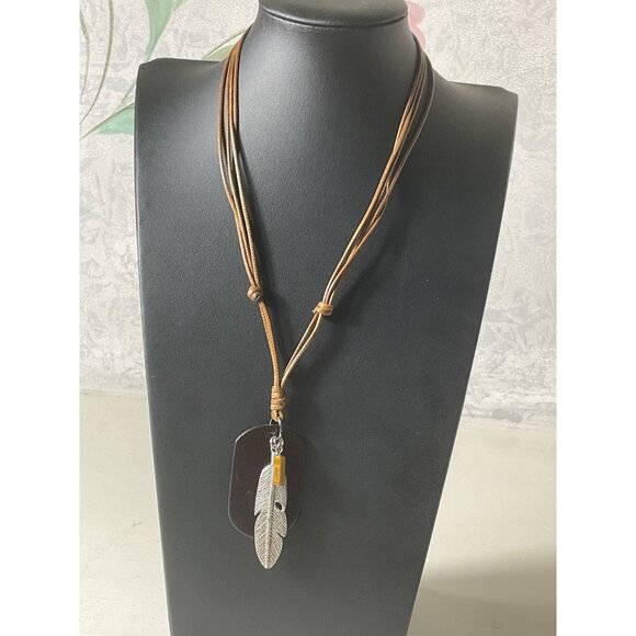Paparazzi Brown Leather Feather Pendant Necklace - Picture 1 of 4